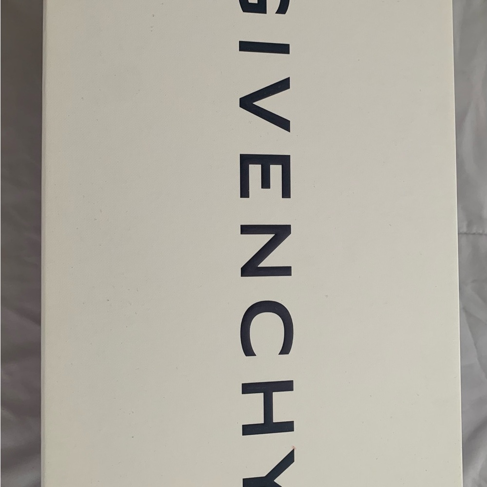 Givenchy Sneaker 7 - Picture 11 of 15